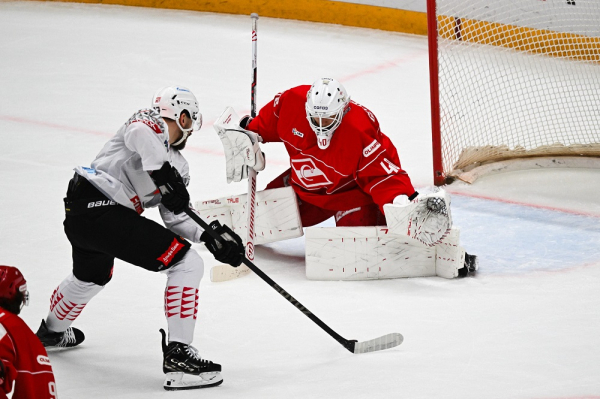 "Авангард" начал выездную серию с крупной победы над "Спартаком" "Авангард" начал выездную серию с крупной победы над "Спартаком"