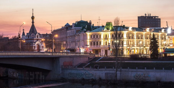 Промышленный скрежет, плеск Иртыша, шелест деревьев: художники записали музыку Омска